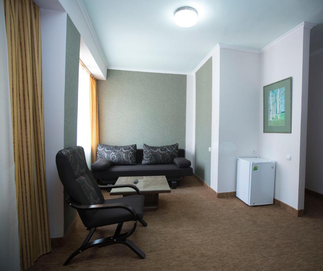 Tsaghkahovit Hotel Tsaghkadzor Bagian luar foto