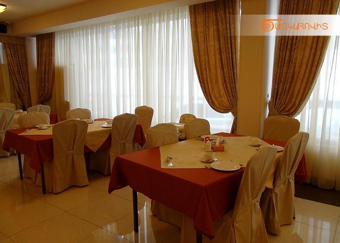 Tsaghkahovit Hotel Tsaghkadzor Bagian luar foto